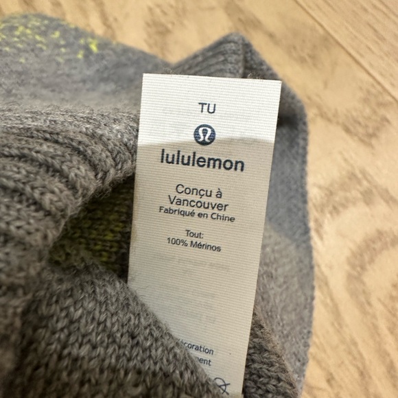 Lululemon hat - Picture 2 of 4